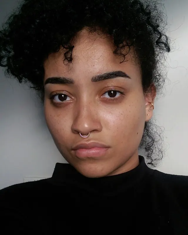 Aïda, 34 ans, plan cul black à Holving