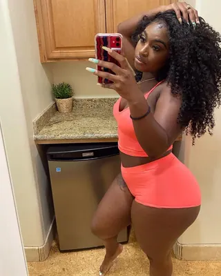 Déborah, 34 ans, plan cul black à Le Coudray