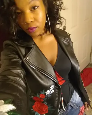 Grâce, 35 ans, plan cul black à Bû